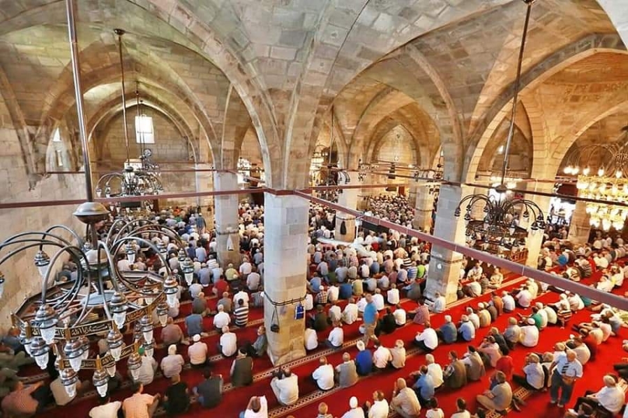 Cami ve Mescitlerde Cemaatle İbadet Edilmesi Genelgesi