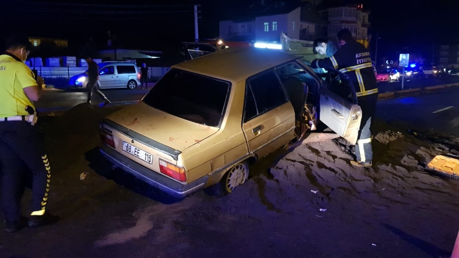 Otomobil kum yığınına çarptı: 1 ölü 3 ağır yaralı