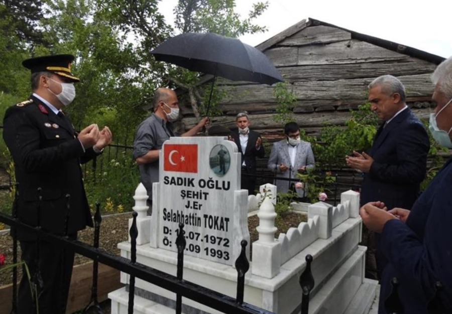 Hemşehrimiz Vali Çakır ile şehit babasını duygulandıran tesadüf