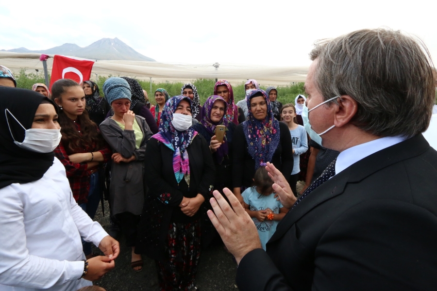Eda ve Ayşenur Artık Okuyacak