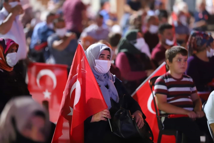 Aksaray’da 15 Temmuz darbe girişimi lanetlenerek şehitler anıldı