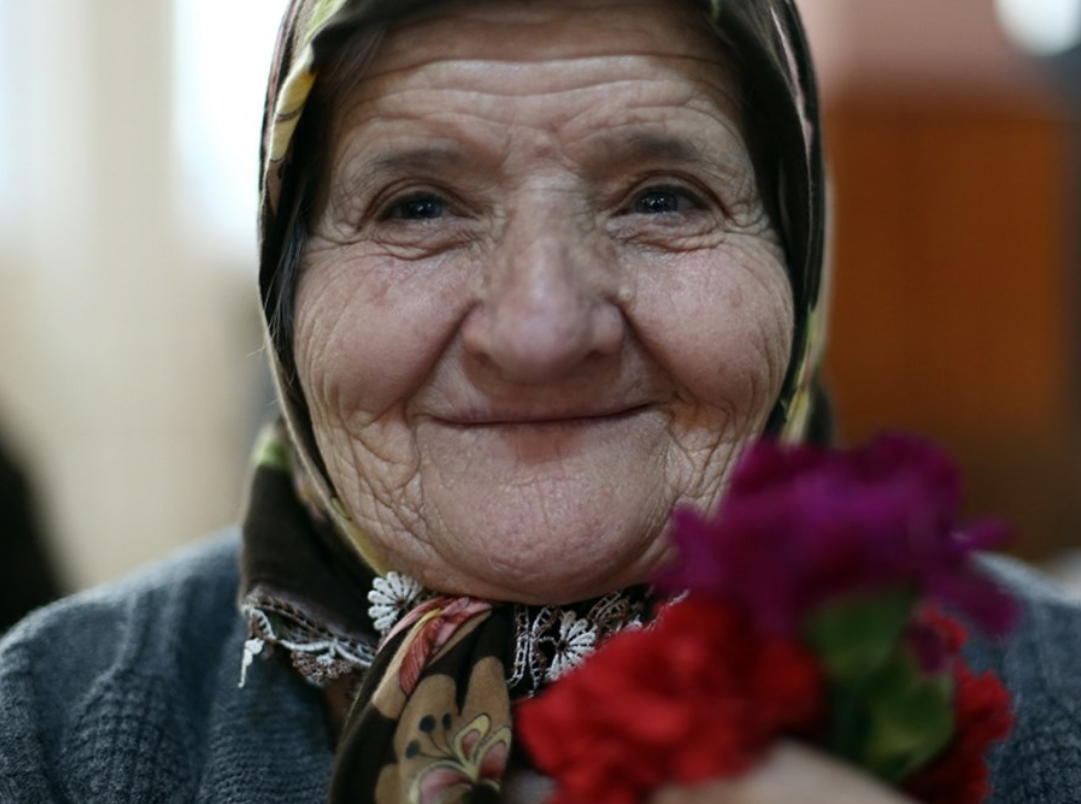 Huzurevlerinde kalanlara bayram izni