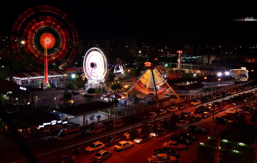 Lunapark ve Tematik Parklar Bugün Faaliyetlerine Başlıyor