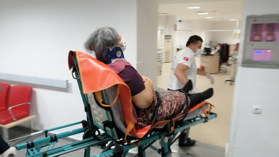 Şarampole devrilen otomobilde 1