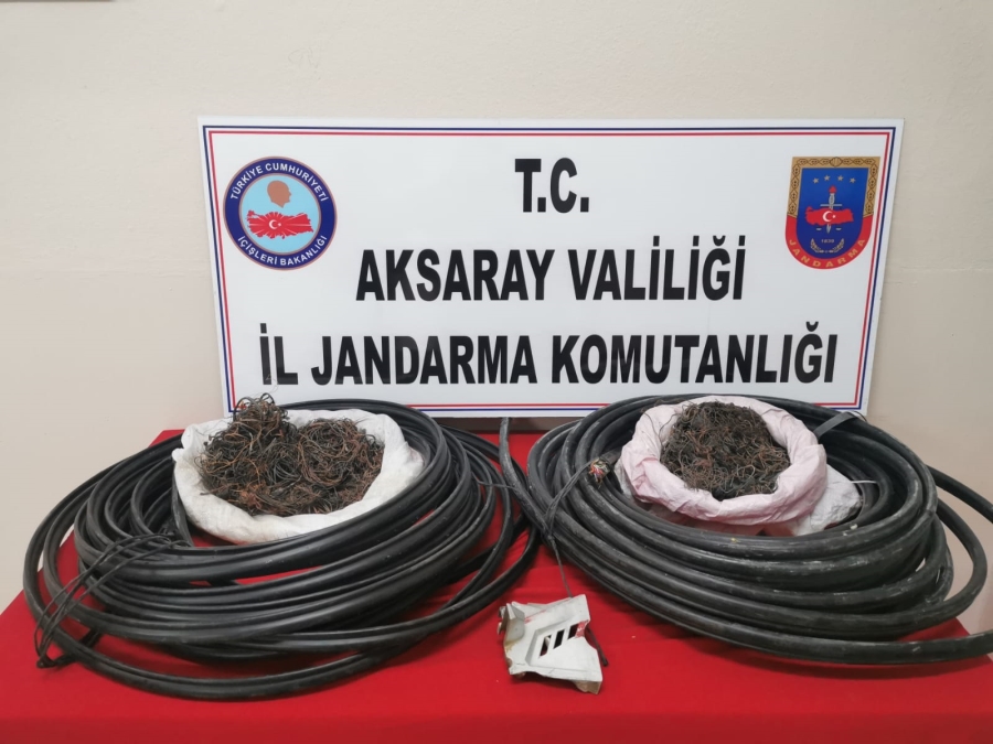 Kablo hırsızları yakalandı