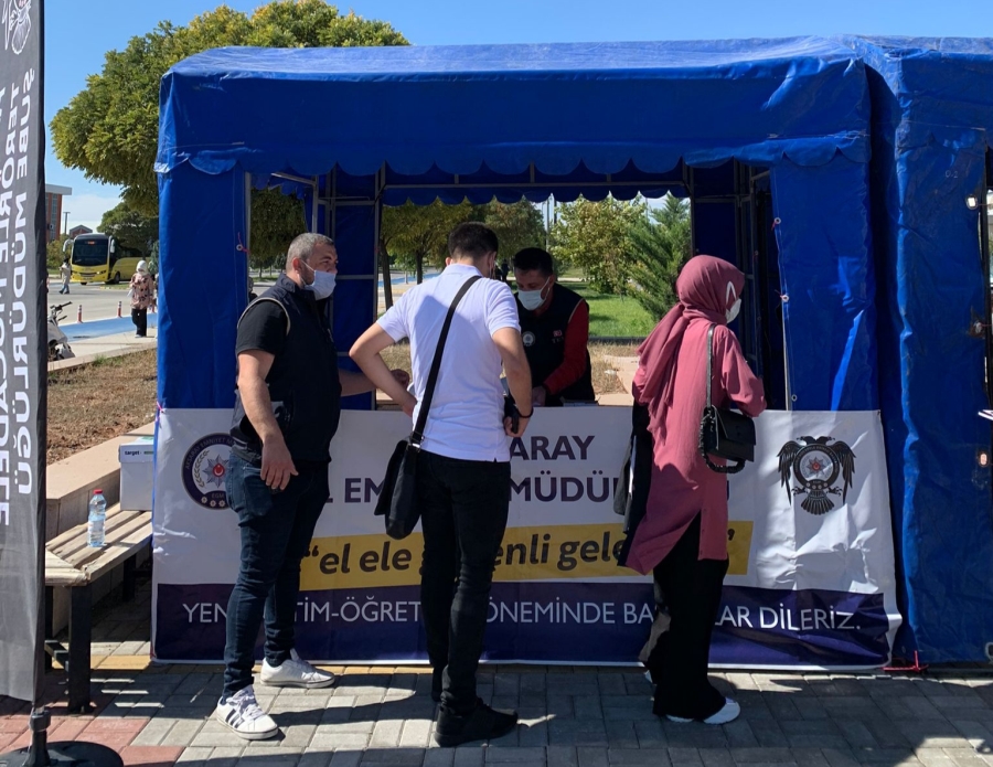 TEM polisi, üniversite öğrencilerini terör konusunda bilgilendirdi
