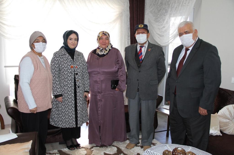 Şehit aileleri ve gazilere ziyaret