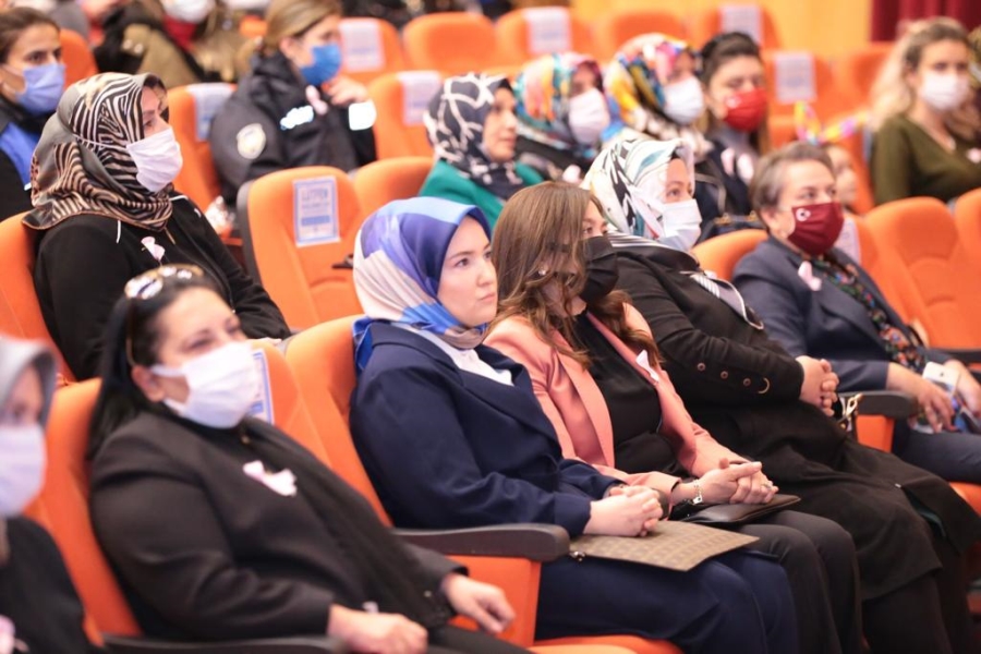 Vali Hamza Aydoğdu’nun eşi Emine Aydoğdu: ‘Kanserden Korkma Geç Kalmaktan Kork’
