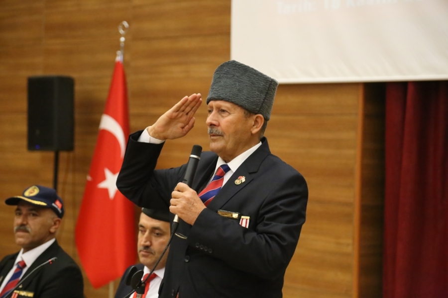 Aksaraylı Gaziler söyleşi programında bir araya geldi