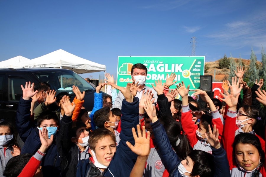 Aksaray’ın il oluşunun 32.yılında 32 bin fidan toprakla buluştu
