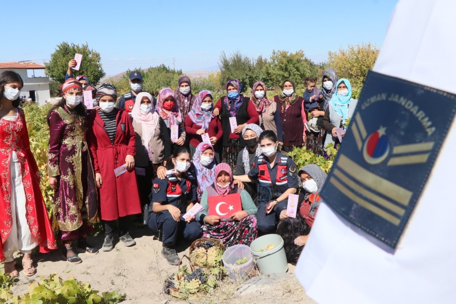 jandarma KADES uygulamasını anlattı
