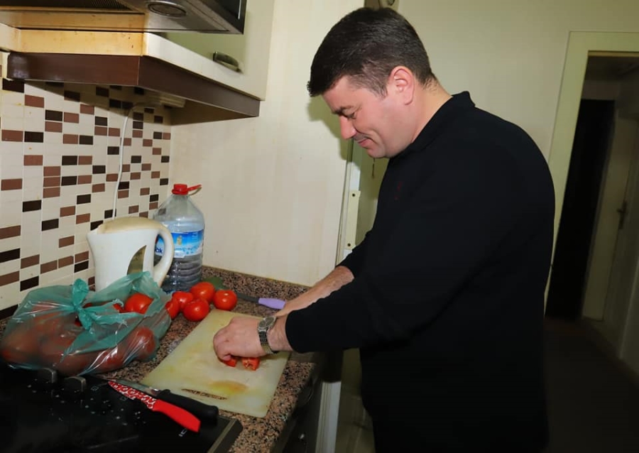 Öğrenciler istedi, başkan menemen yaptı