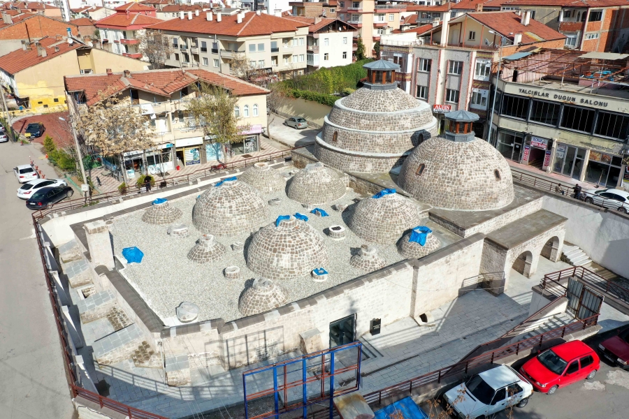 Kalorifer sistemli  II. Kılıçarslan Hamamı   800 yaşında