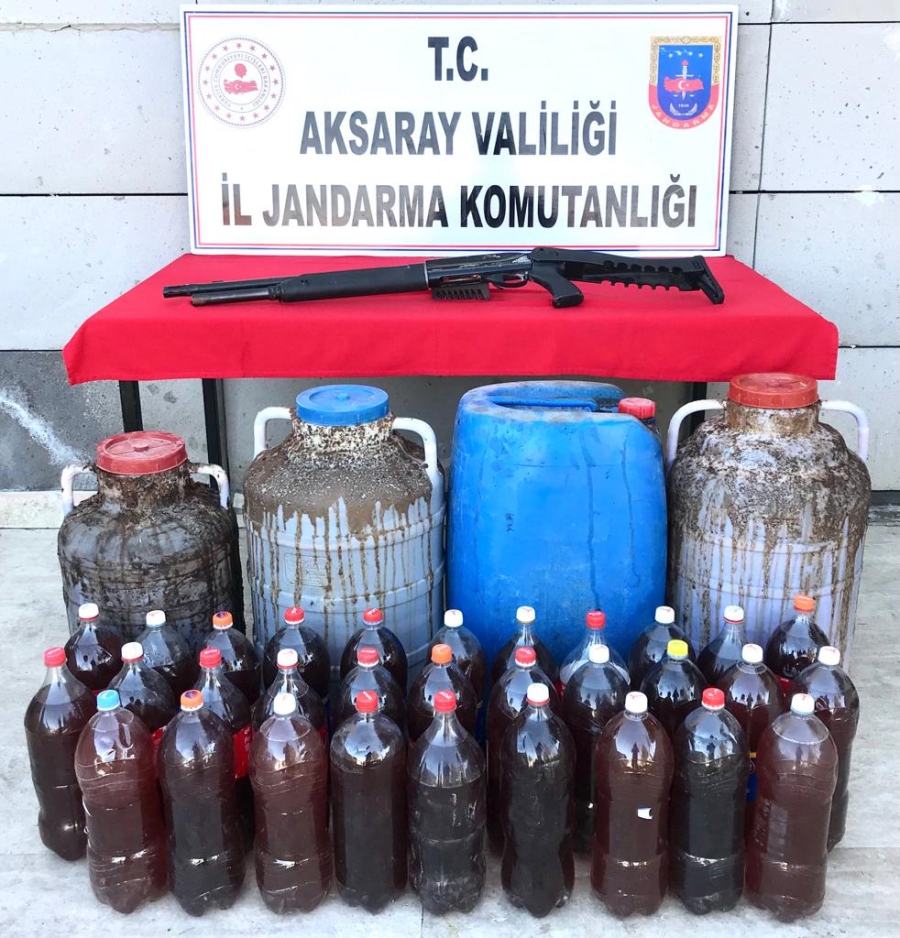 Satışa hazır 375 litre kaçak şarap ele geçirildi
