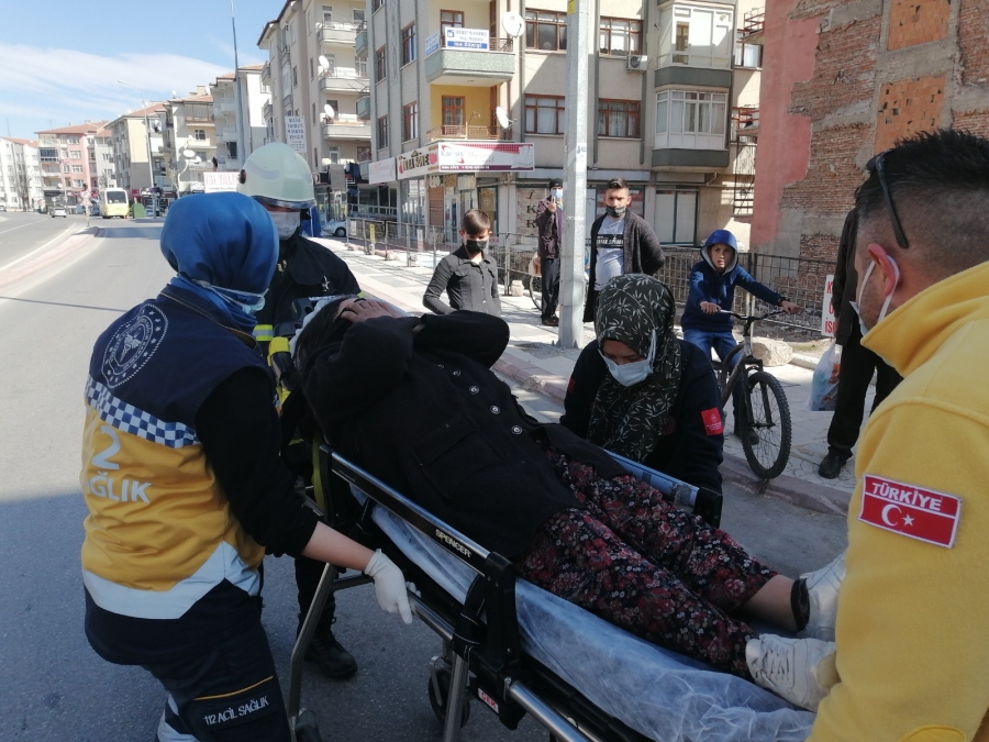 Cani koca eşini darp etti, bıçakladı ve eve kilitledi