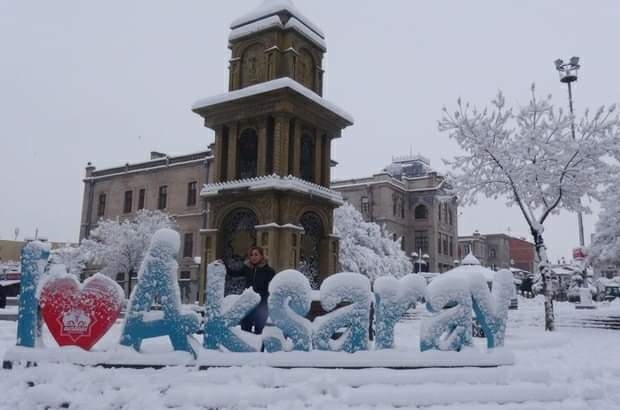 Aksaray beyaza büründü