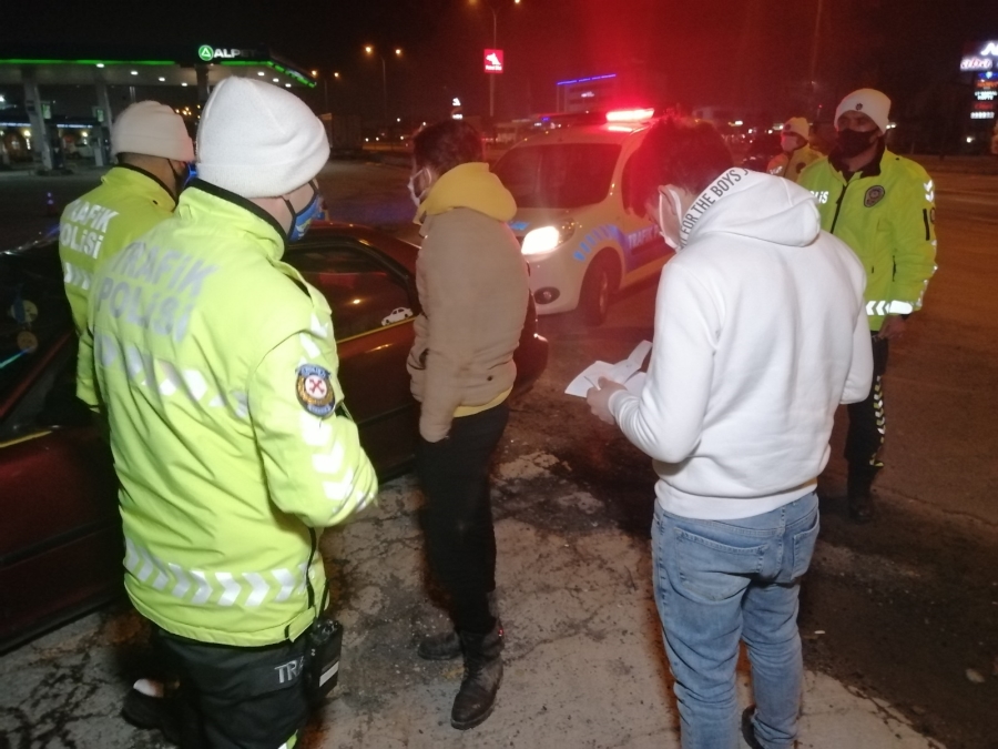 Sürücüsünün dur ihtarına uymadığı araç trafikten çekme belgeli çıktı
