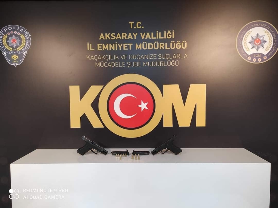 Ruhsatsız 2 tabanca ele geçirildi