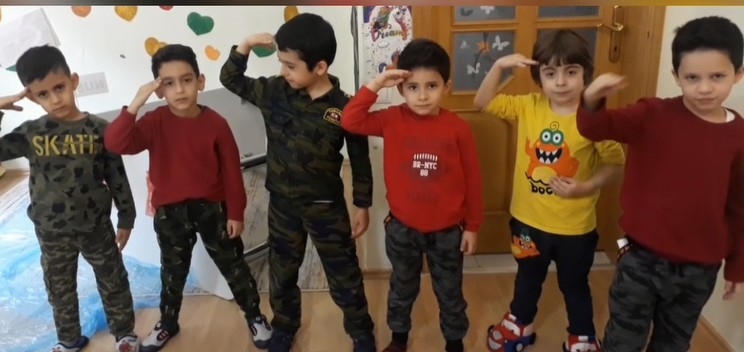 Minik öğrenciler Çanakkale Destanı