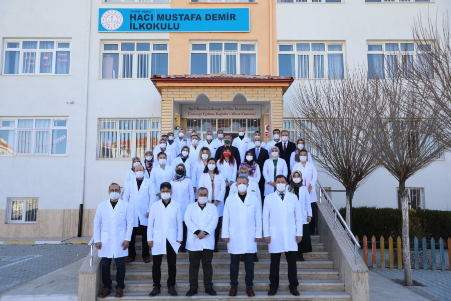 Vali Aydoğdu, öğretmen ve öğrencilerle bir araya geldi