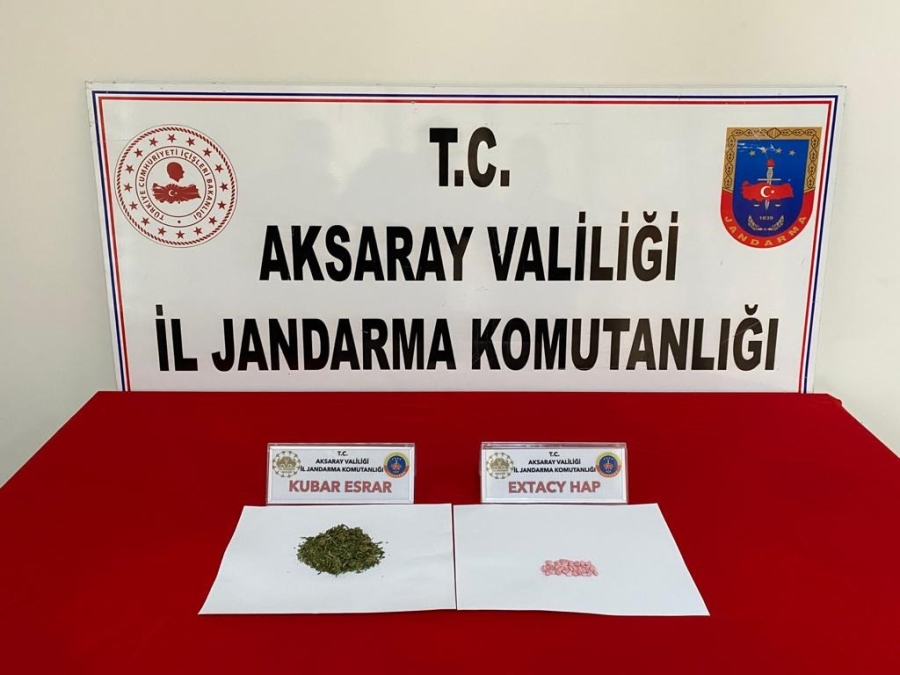 Eşmekaya Beldesi ve Borucu köyünde uyuşturucu operasyonu: 4 gözaltı