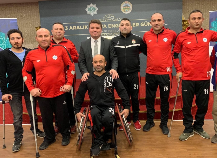 Bedensel engelli sporcunun elektrikli motosikletini çaldılar
