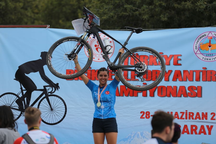 Vali Aydoğdu’dan sporculara jest