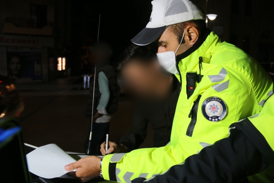 Alkollü sürücü gece denetimine takıldı, ehliyetine el konuldu