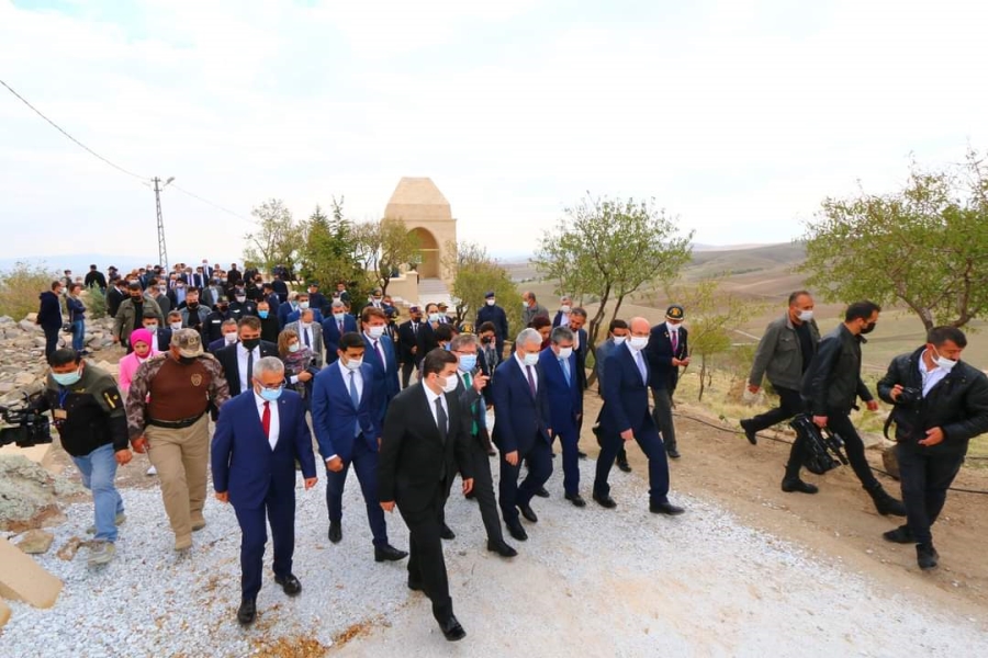 Tasavvuf şairi Yunus Emre mezarı başında anıldı