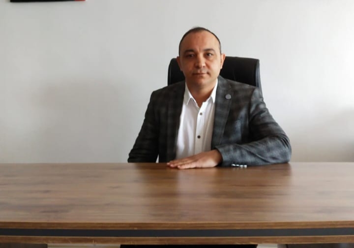 Başkan Öztürk:Milletvekili Ayhan Erel hangi tarafta olduğunun bile farkında olmadığını ispatlamıştır