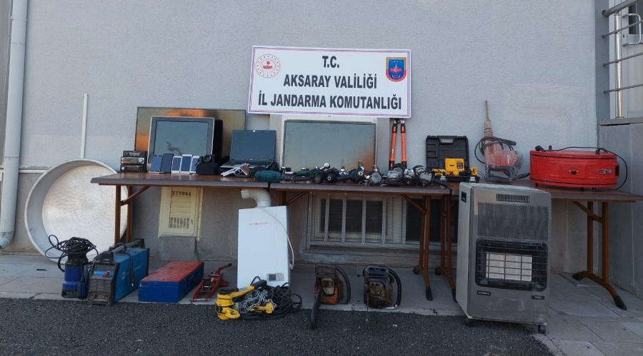 Hırsızlar Jandarma Dedektiflerinden Kaçamadı