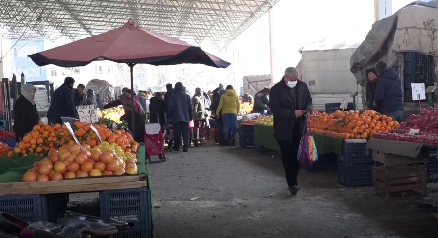 Soğuk hava, semt pazarını etkiledi
