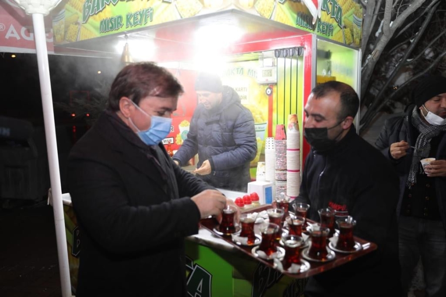 Yolculara Çay İkramı Valilikten