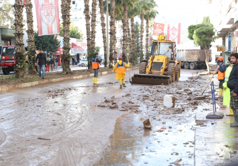 Aksaray AFAD ekipleri sel felaketinin yaşandığı Kumluca