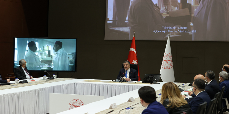 Açık havada maske ve hes kodu zorunluluğu kalktı