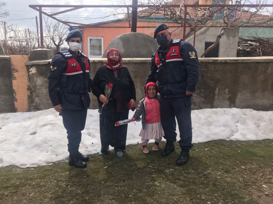 Jandarma ekipleri 8 Mart Dünya Kadınlar Günü