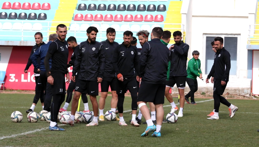 Aksaray Belediyespor yeni yönetimi ile moral buldu