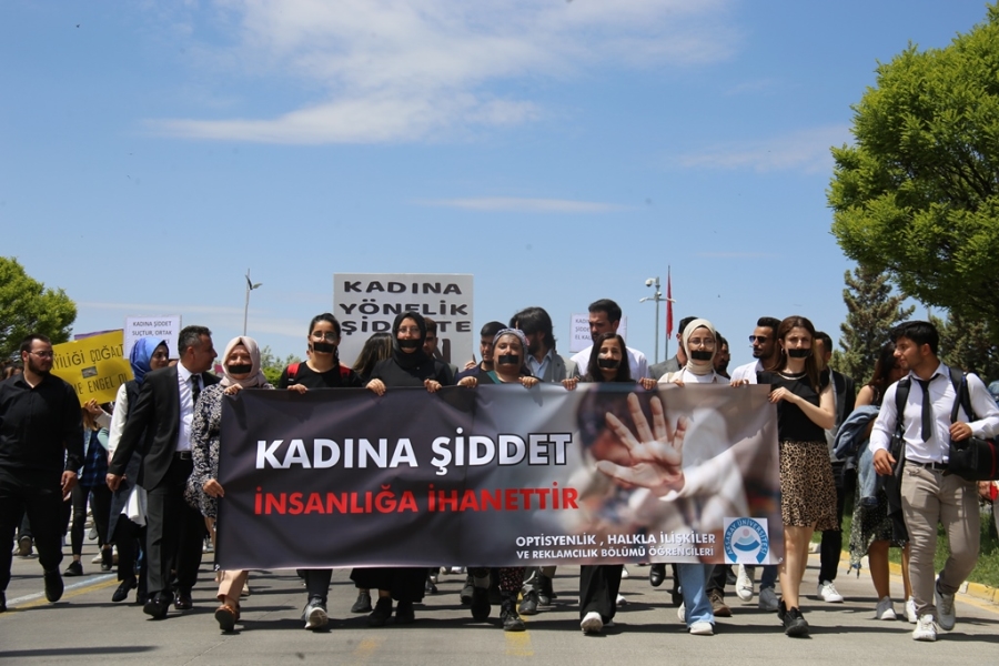 ASÜ öğrencileri kadına şiddete karşı ses yükseltti