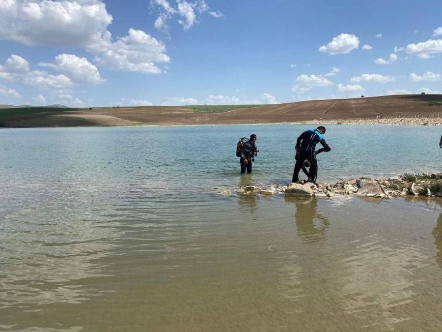 Serinlemek İçin Gölete Giren 17 yaşındaki Genç Boğuldu