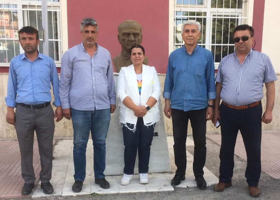 Muhsin Çelebi mahallesinin yeni muhtarı Özlem Telli oldu