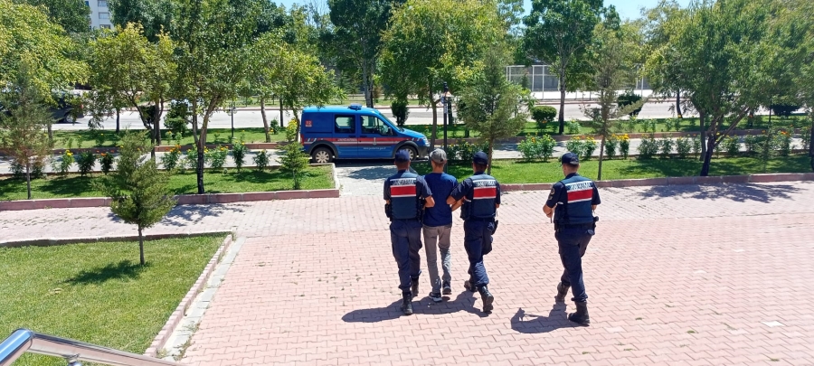 Hırsızlık suçundan aranan şahıs yakalanarak tutuklandı