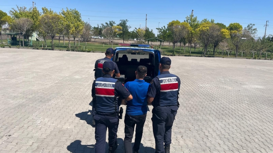 Uyuşturucu ticaretinden aranan şahıs tutuklandı