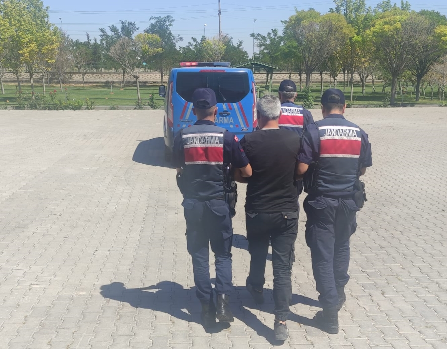 Kasten öldürme suçundan aranan şahıs saklandığı bağ evinde yakalandı 