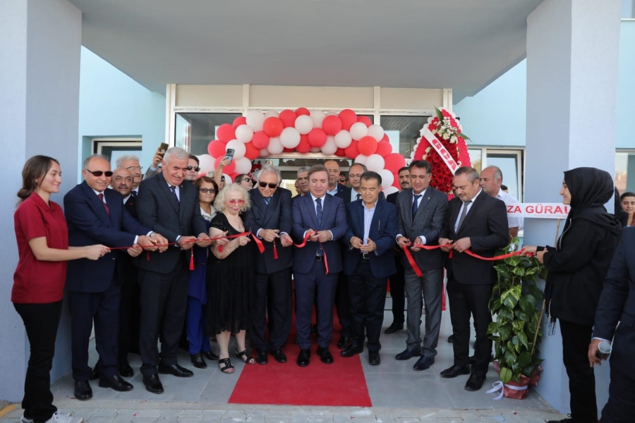 Aksaray’da hayırsever iş insanı tarafından yaptırılan lise binası törenle açıldı  