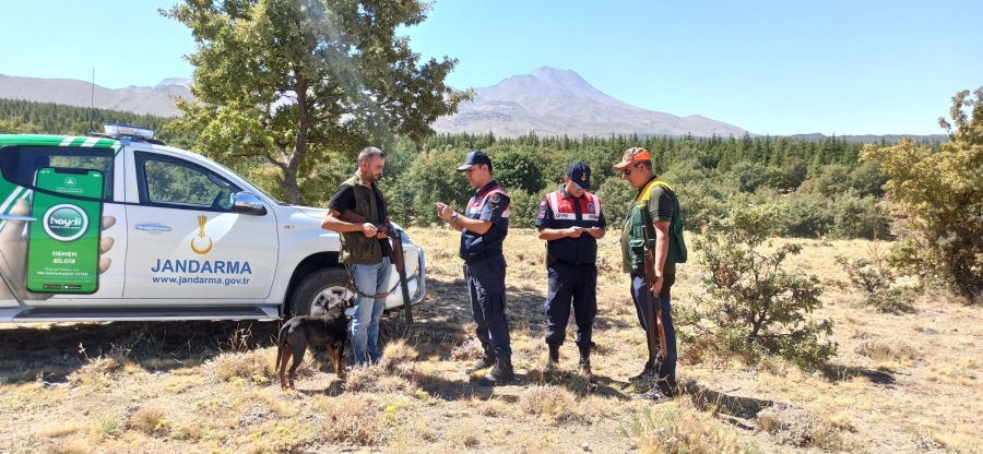 Aksaray Jandarmadan izinsiz ve yasak yöntemler ile avlanmaya karşı denetim 