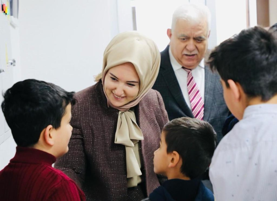 Emine Aydoğdu Çocuk Evleri Sitesi’ni Ziyaret Etti