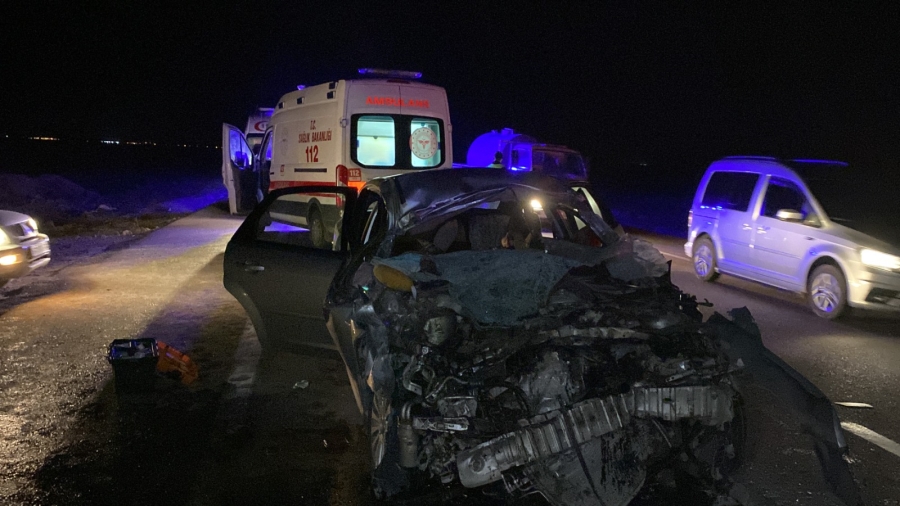 Eskilde feci kaza: 3 ölü 1 ağır yaralı 