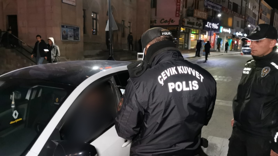 Aksaray polisinden ‘şok’ denetimi