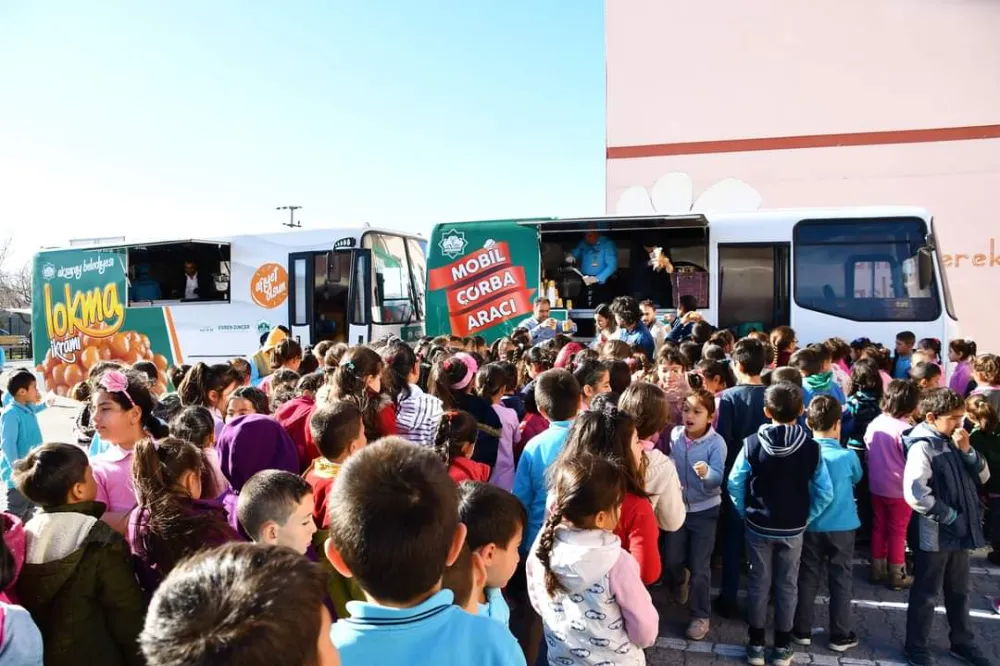 Aksaray Belediyesi her gün 5 bin kişiye çorba dağıtımı yapıyor