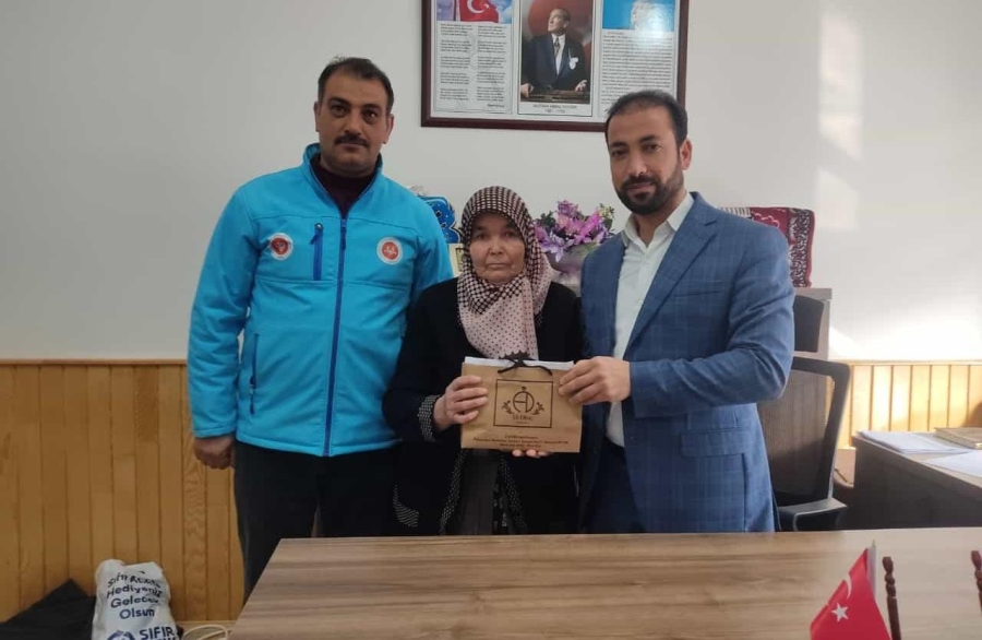 Umre için biriktirdiği tüm parayı depremzedelere bağışladı 